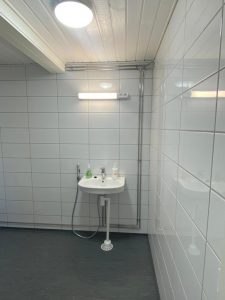 Saniteettitilan kalustus